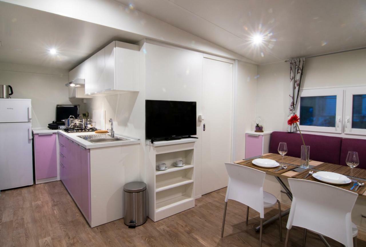 Cherry Premium Adria Mobile Homes Zelena Laguna Poreč Buitenkant foto