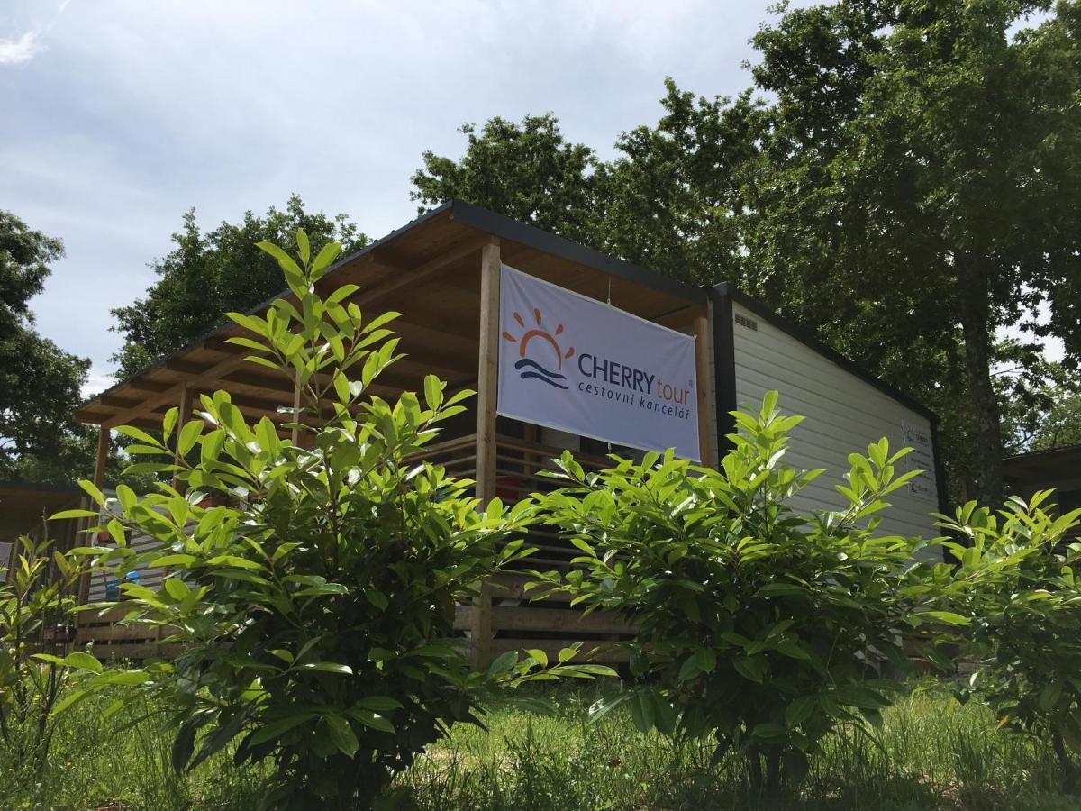 Cherry Premium Adria Mobile Homes Zelena Laguna Poreč Buitenkant foto